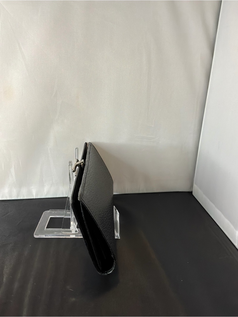 Gucci Black Leather Continental Wallet with Silver G Clasp - Picture 6 of 10